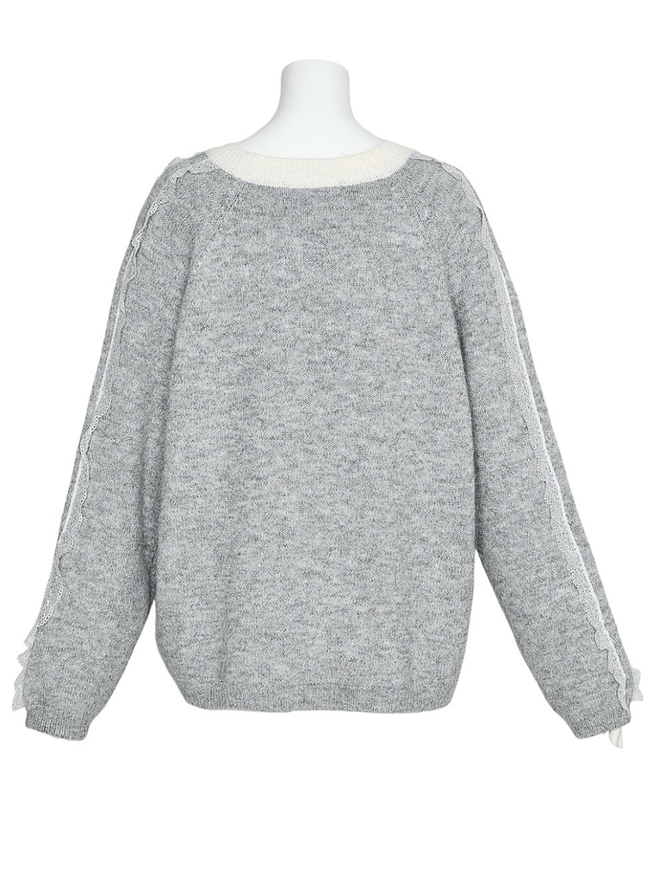 レーストリミングウールニットGRAY スタイリングイメージ3