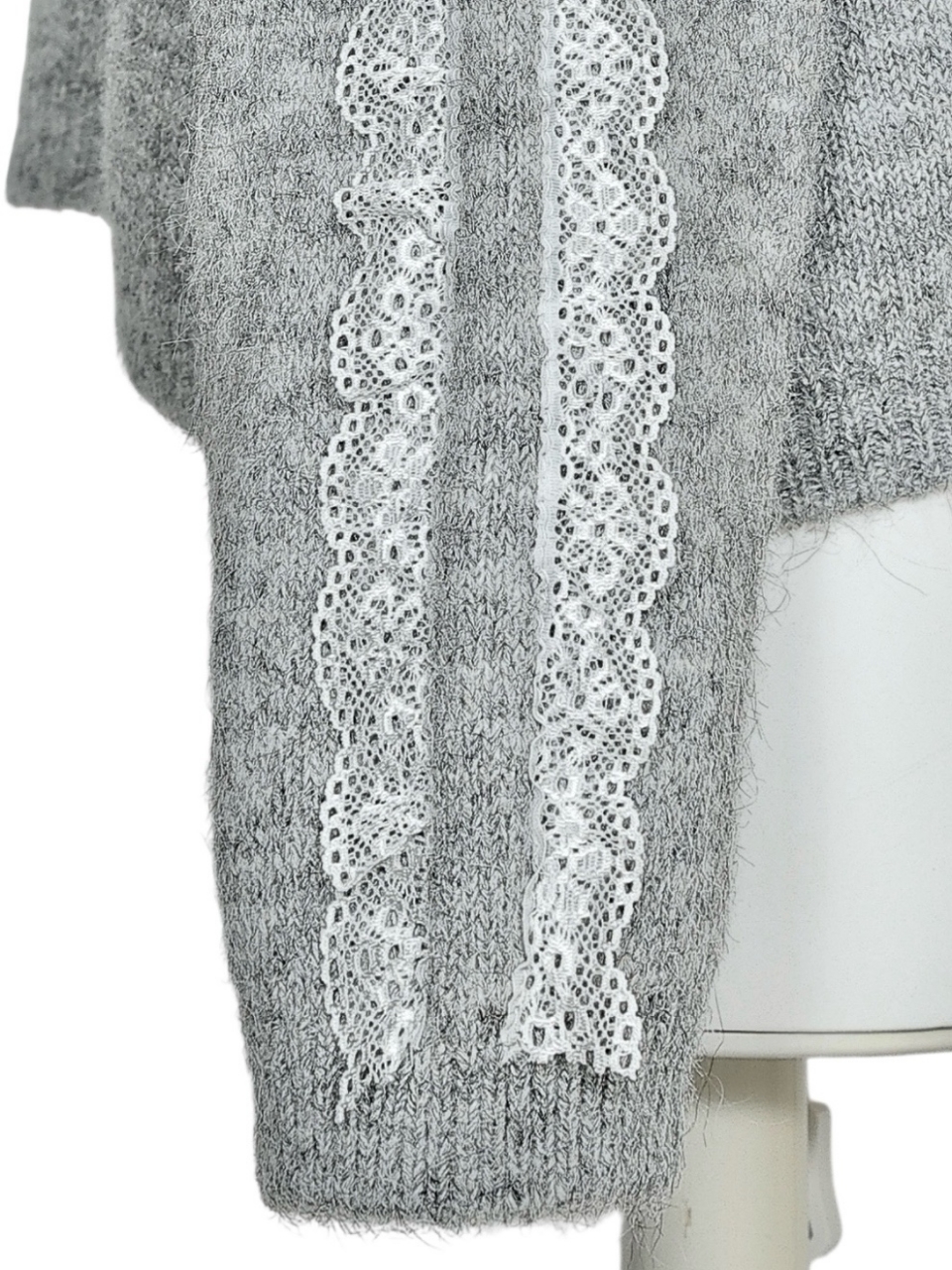 レーストリミングウールニットGRAY スタイリングイメージ5