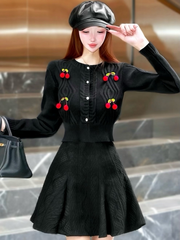 チェリーケーブルカーディガンBLACK