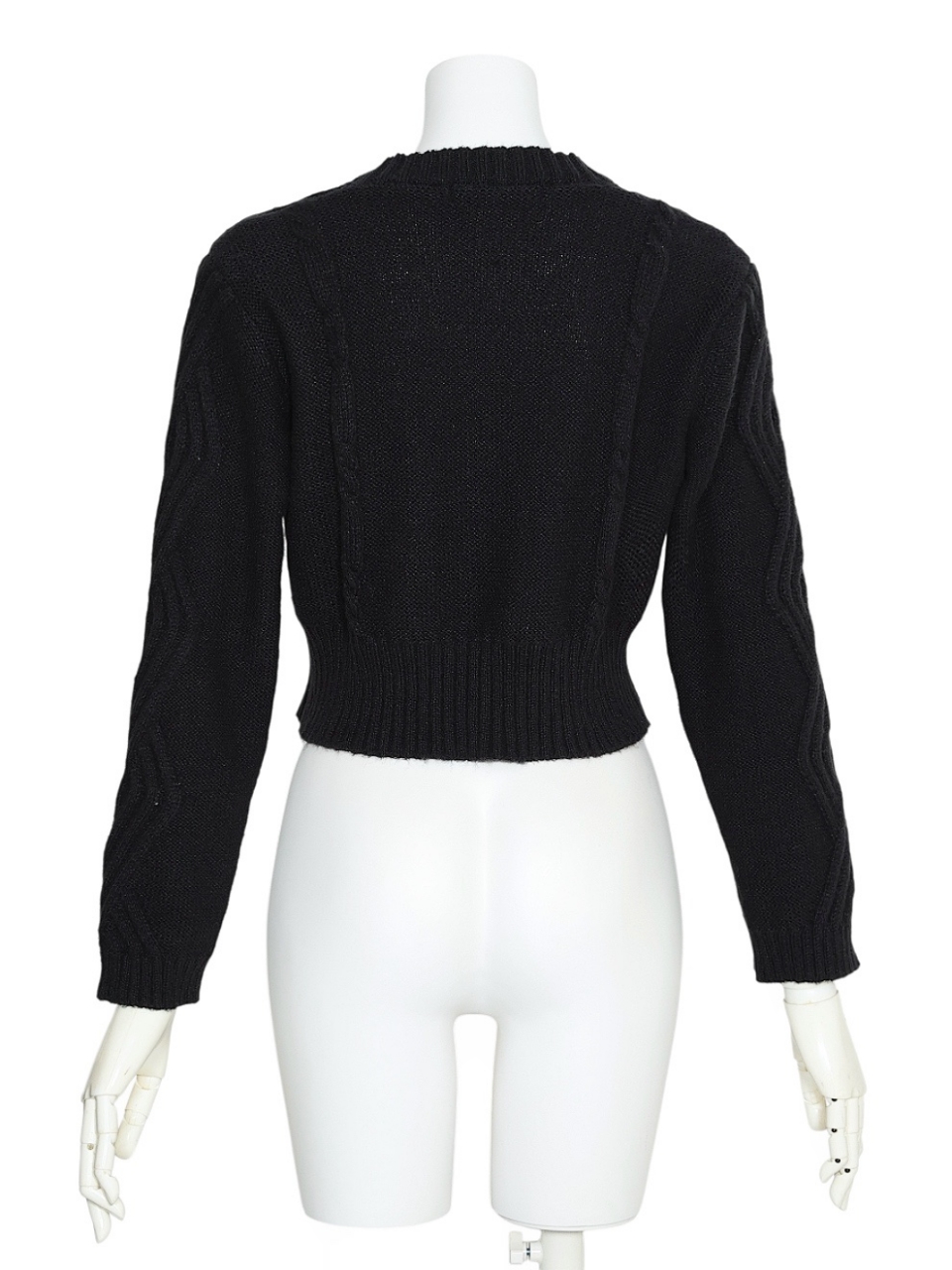 チェリーケーブルカーディガンBLACK スタイリングイメージ3