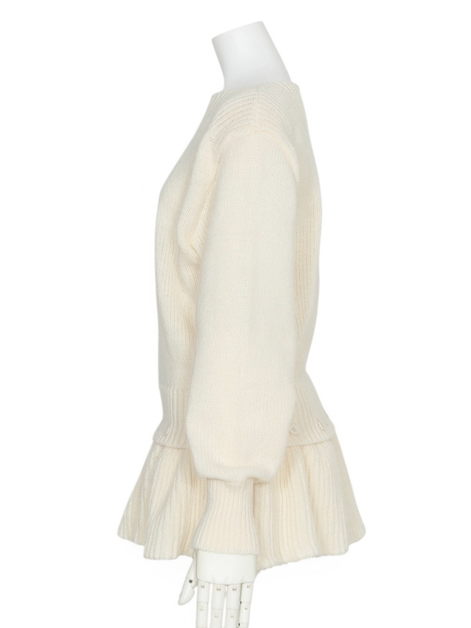 2WAYミッシェルフリルニットIVORY スタイリングイメージ3