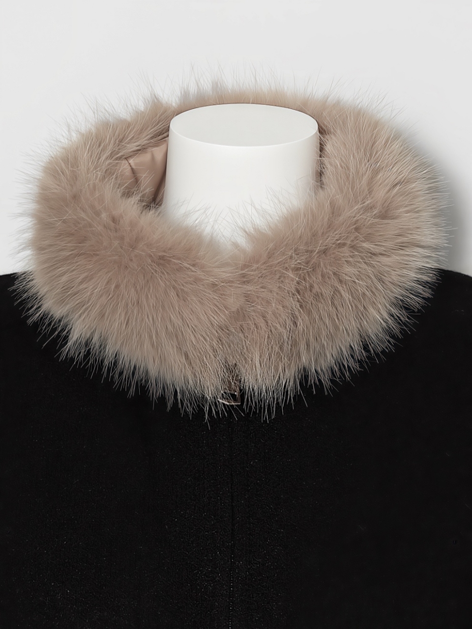 2WAYファーケープニットセットアップBLACK スタイリングイメージ7