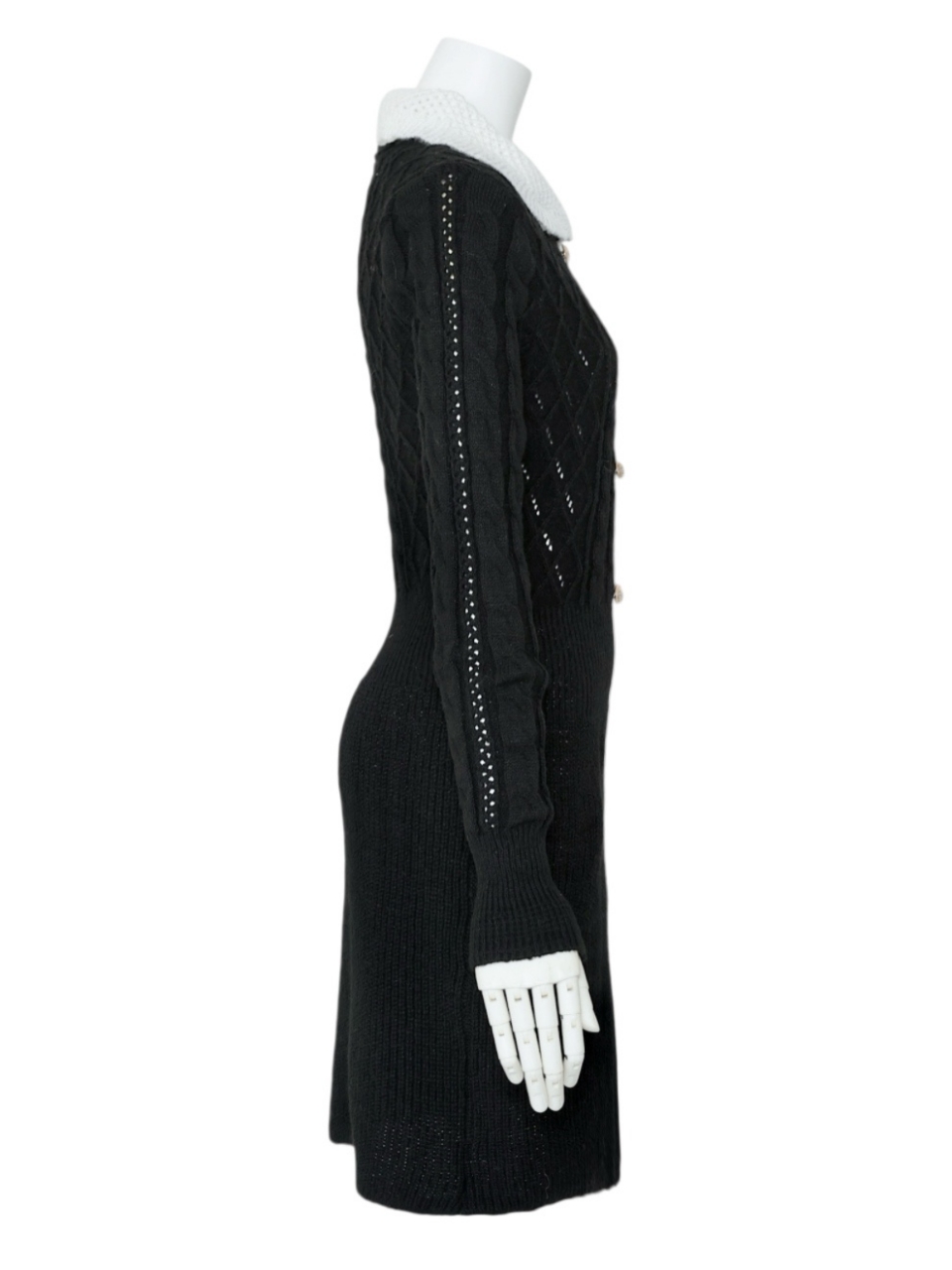 OliviaニットワンピースBLACK スタイリングイメージ2