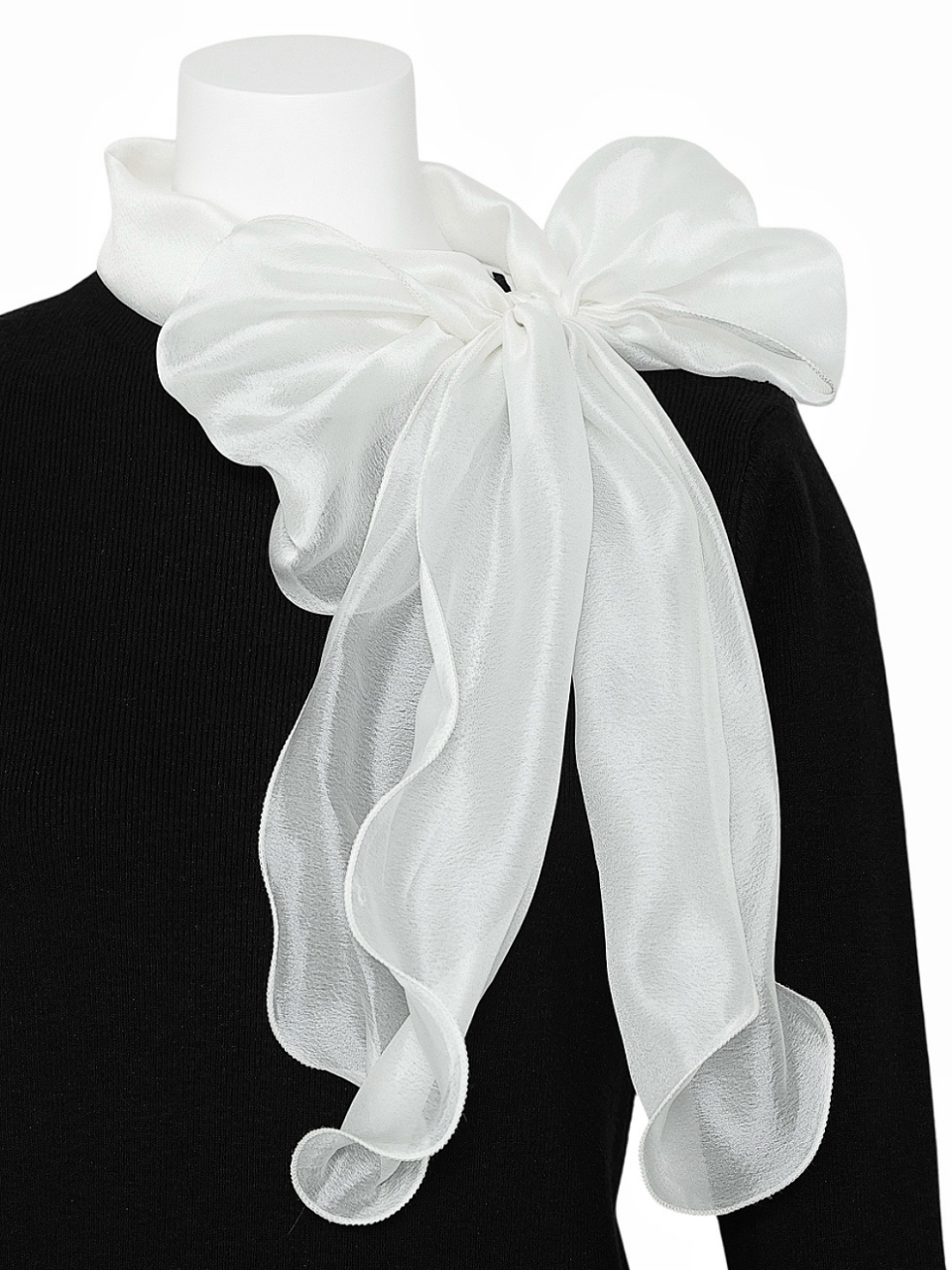 オーガンジーリボンニットBLACK スタイリングイメージ4