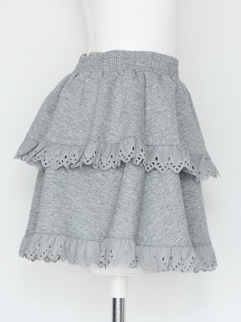チェルシーフリルスウェットスカートGRAY スタイリングイメージ3