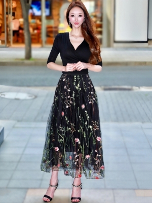 花刺繡チュールスカートBLACK♡トップス贈呈