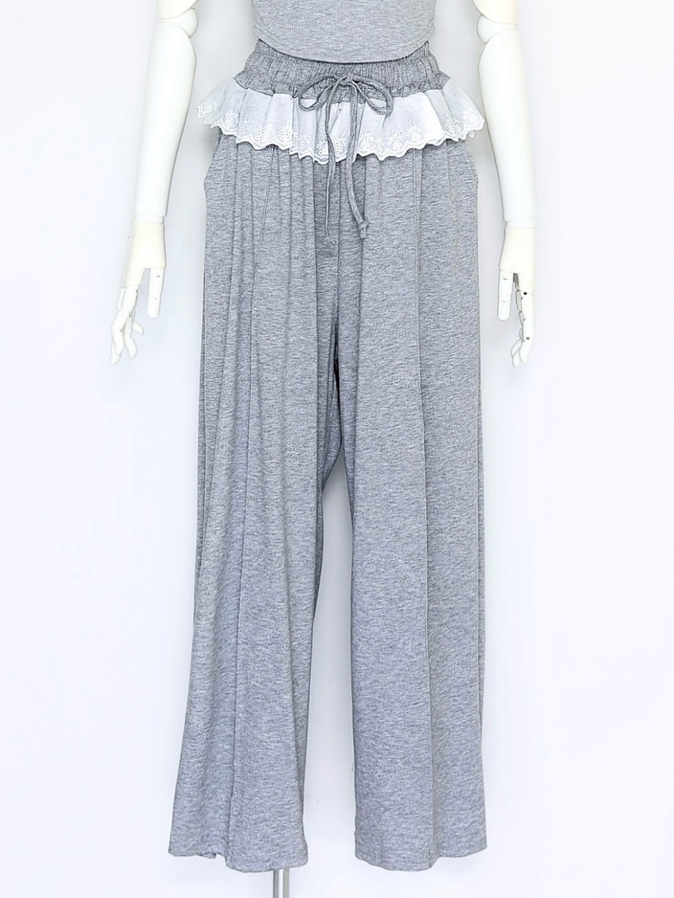 フリルパンツセットアップGRAY スタイリングイメージ1