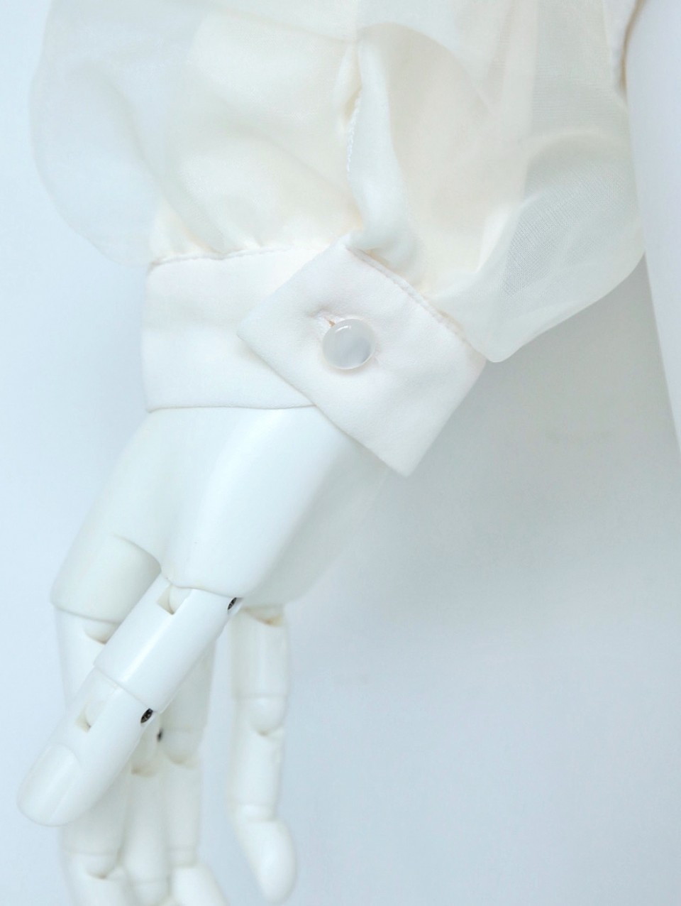 オーガンジーリボンブラウスIVORY スタイリングイメージ8