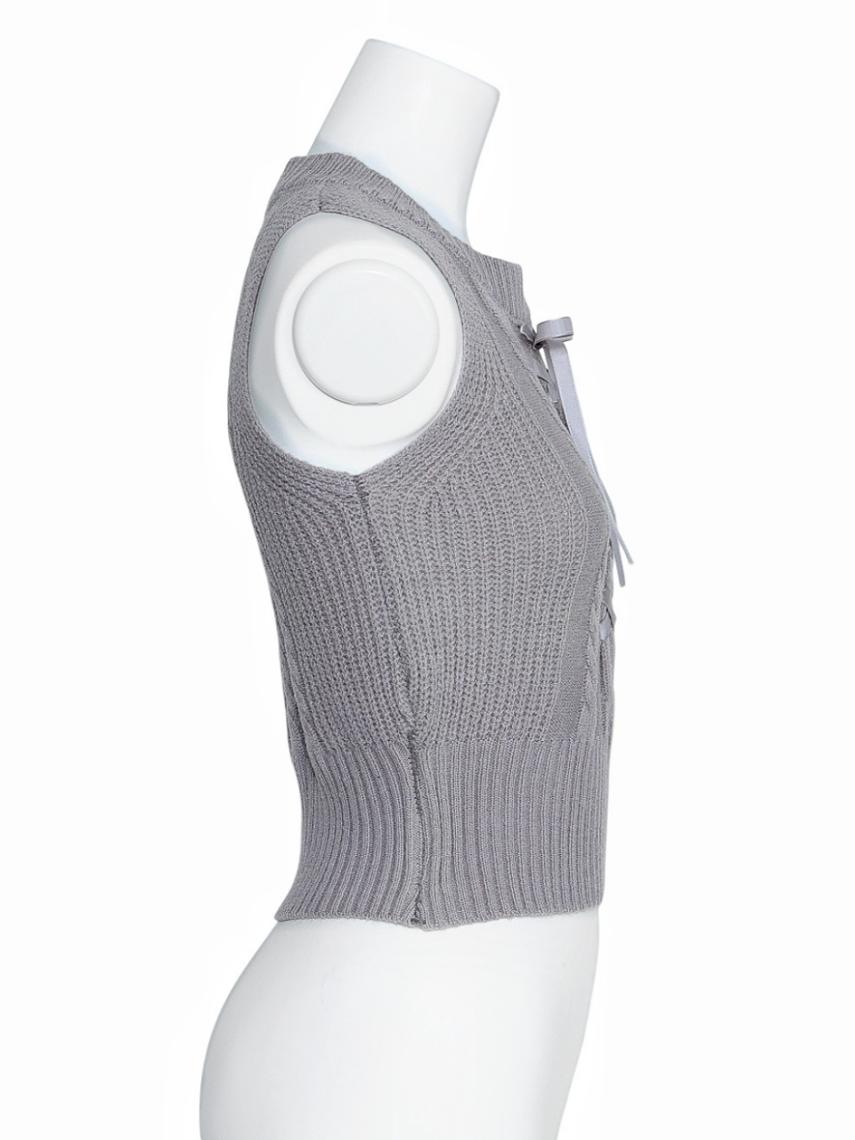 レースアップケーブルノースリニットGRAY スタイリングイメージ4