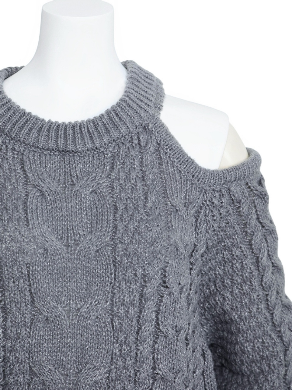 アシメオープンカットケーブルWOOLニットGRAY スタイリングイメージ4