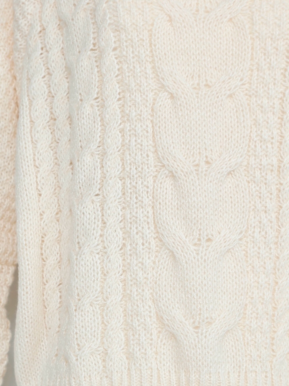 アシメオープンカットケーブルWOOLニットIVORY スタイリングイメージ6