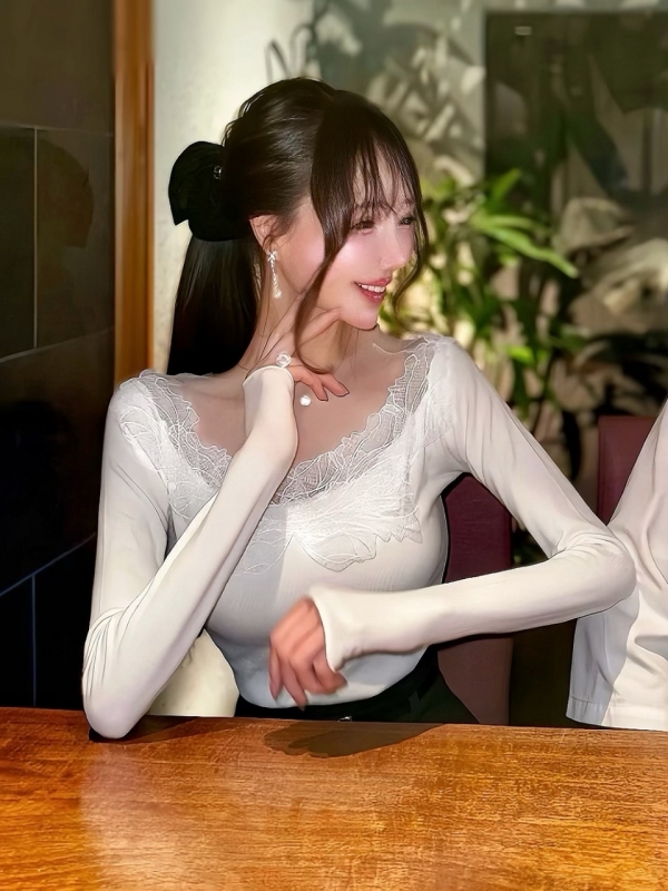 スワンリーフデコルテシアーニットWHITE 商品イメージ2