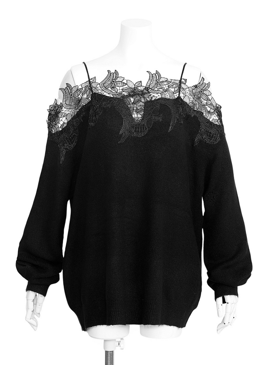 フローラルレースオーバーニットBLACK スタイリングイメージ1