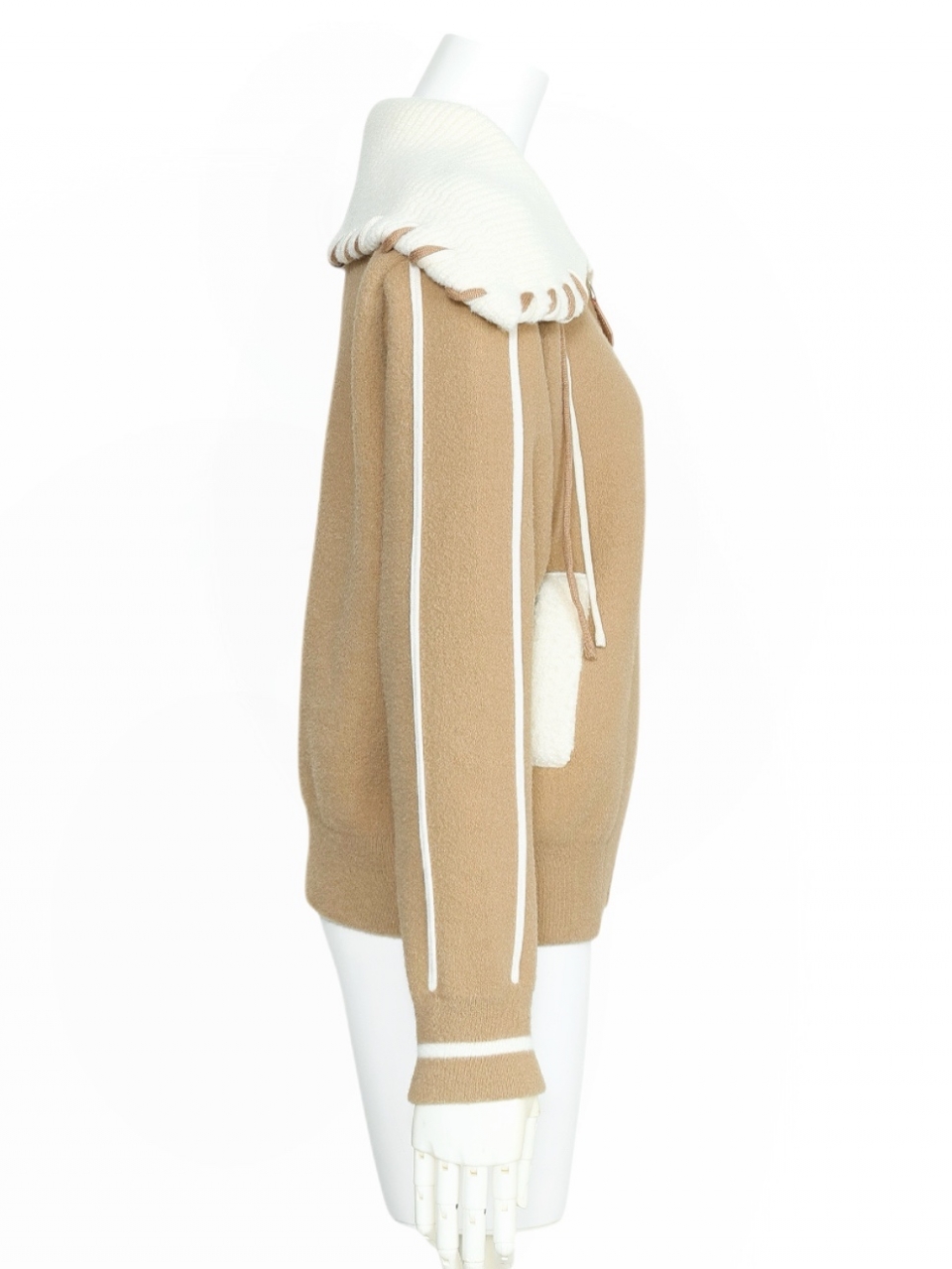 ケープカラーパイピングブルゾンMILKTEA スタイリングイメージ2