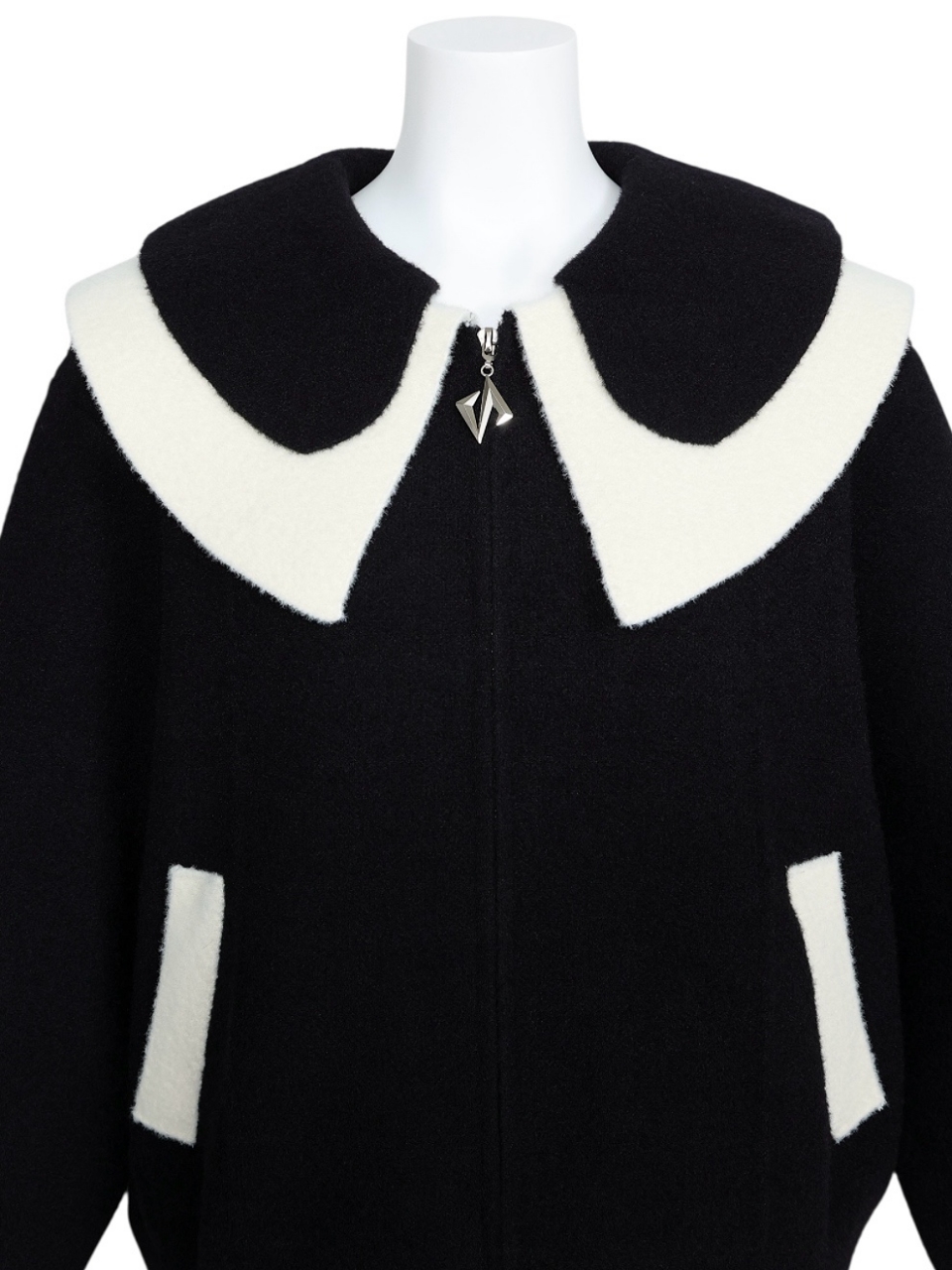 バイカラークロエブルゾンBLACK スタイリングイメージ4