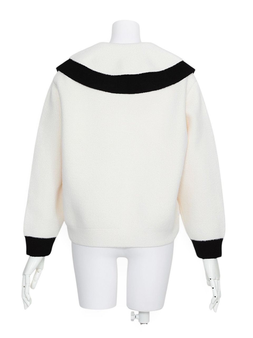 バイカラークロエブルゾンIVORY スタイリングイメージ3