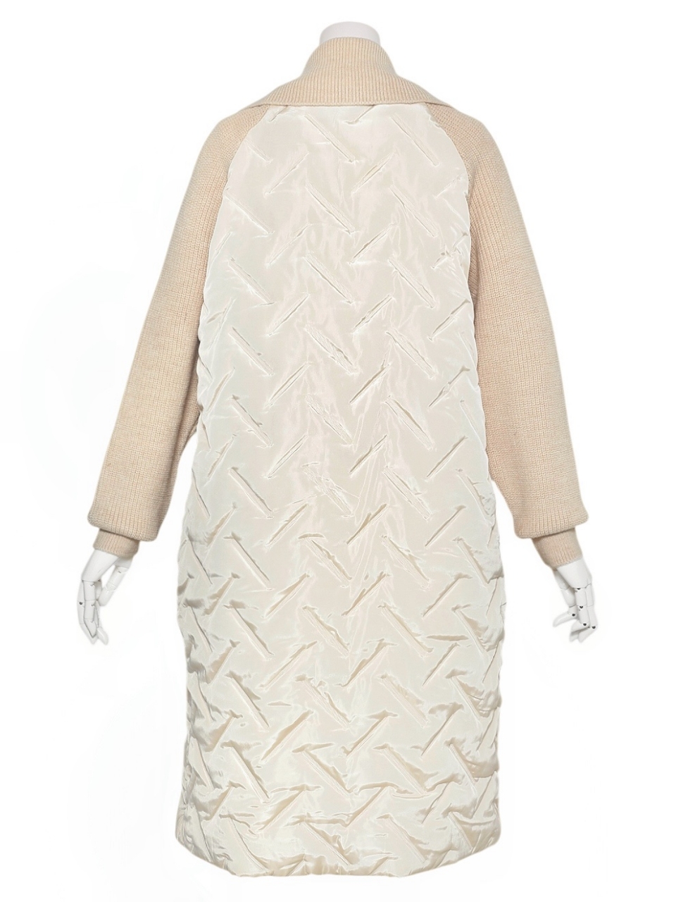 キルティングダウンニットコートCREAM スタイリングイメージ3