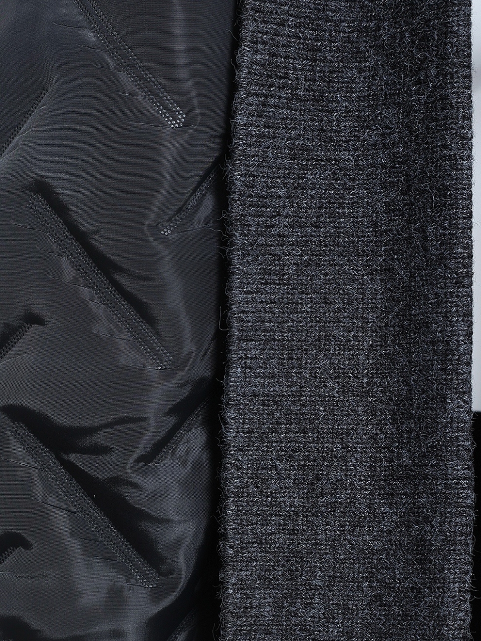 キルティングダウンニットコートGRAY スタイリングイメージ7