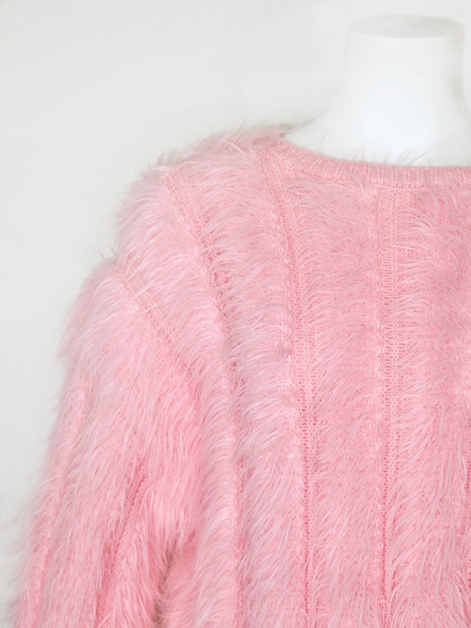 シャギーファーニットトップスPINK スタイリングイメージ5