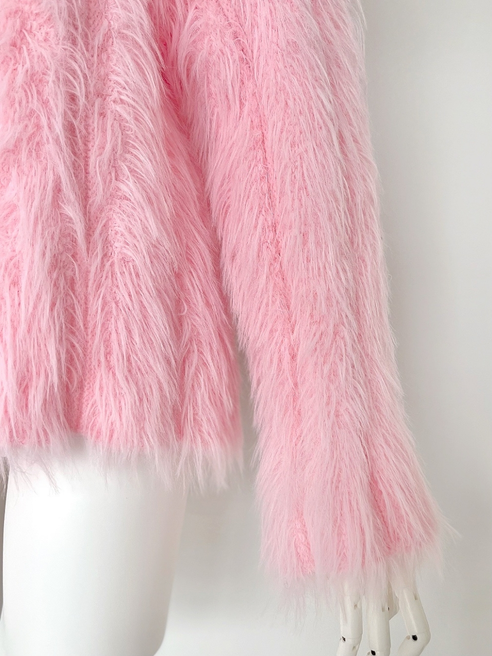 シャギーファーニットトップスPINK スタイリングイメージ6