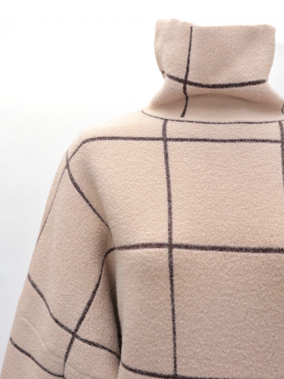 MiaニットセットアップBEIGE スタイリングイメージ4