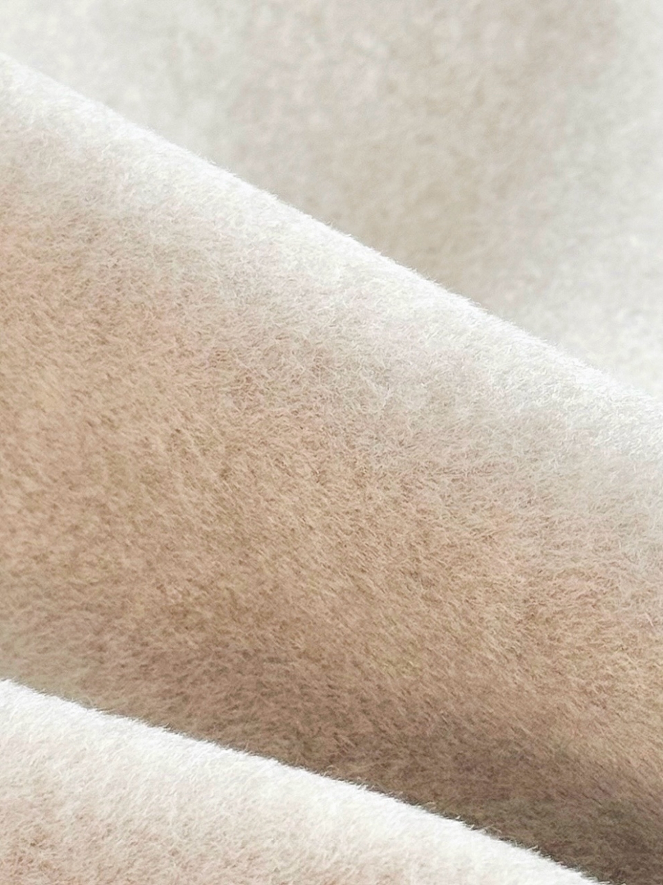 ☆再販予約31日23時迄☆襟ファーカシミア混ウール100%ロングコートSANDBEIGE スタイリングイメージ8