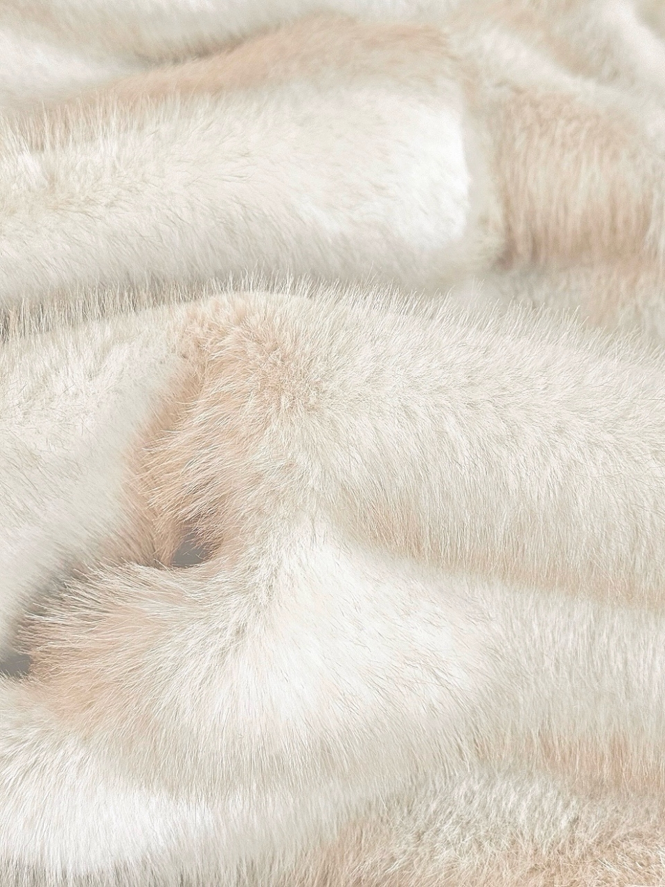 ☆再販予約31日23時迄☆LADYフェイクチンチラミンクファームートンコートIVORY スタイリングイメージ8