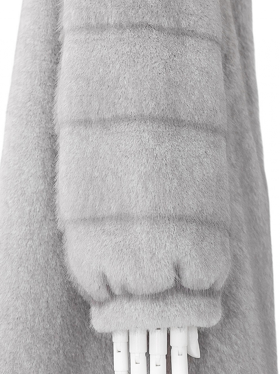 Grayフェイクミンクムートンコート スタイリングイメージ7